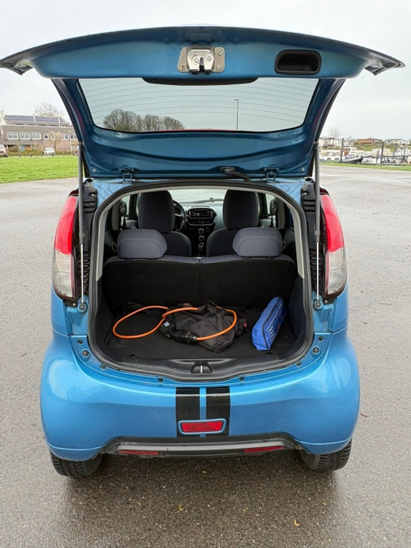 Foto van Peugeot Ion