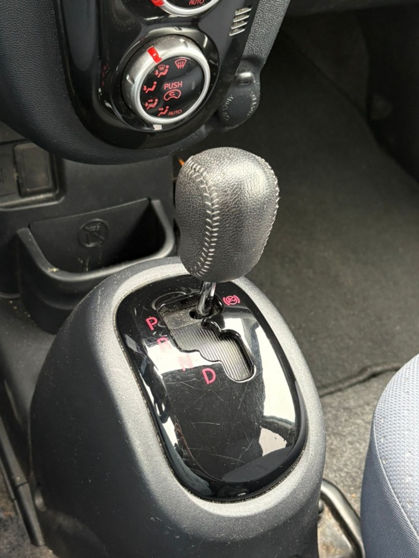 Foto van Peugeot Ion