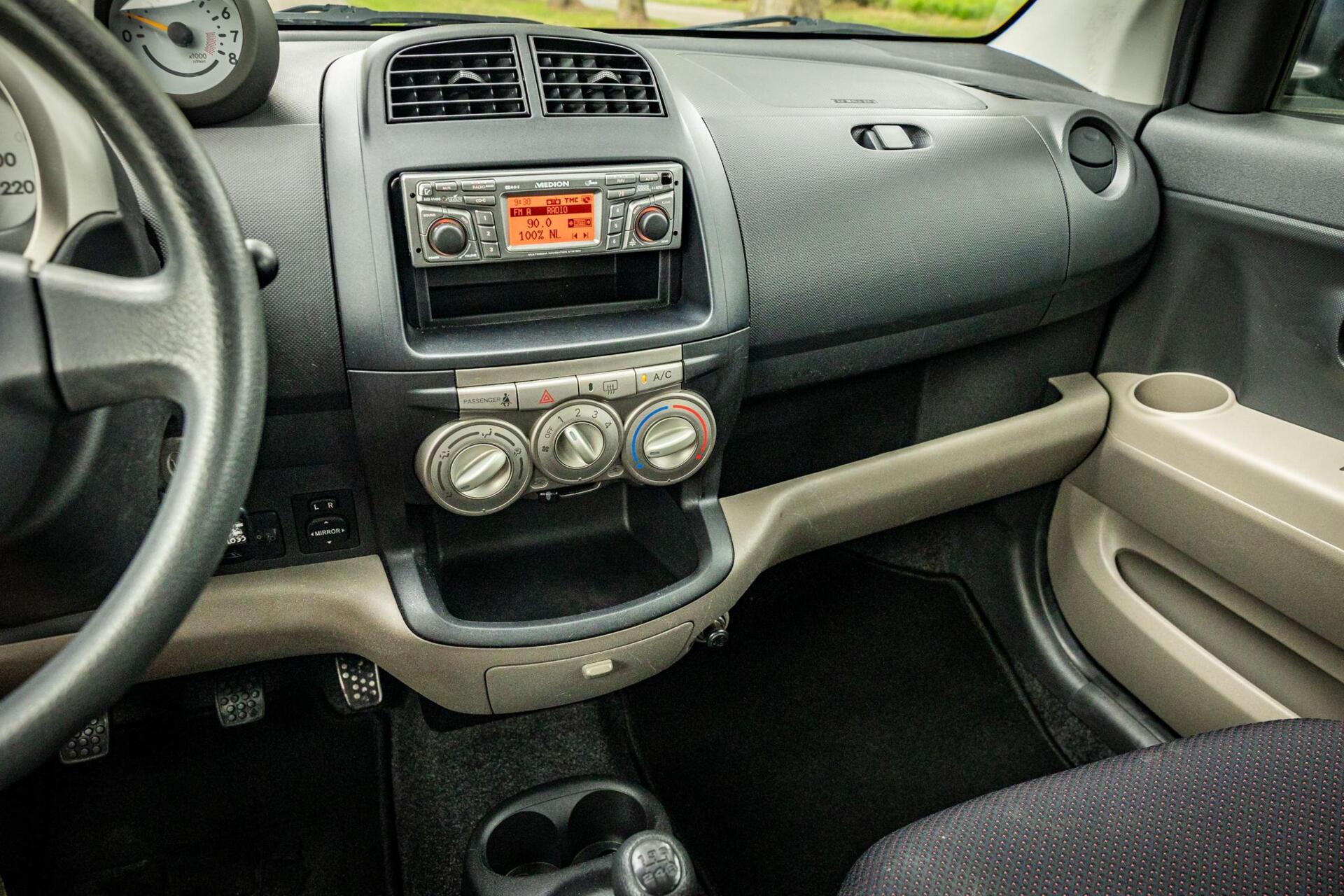 Foto van Daihatsu Sirion