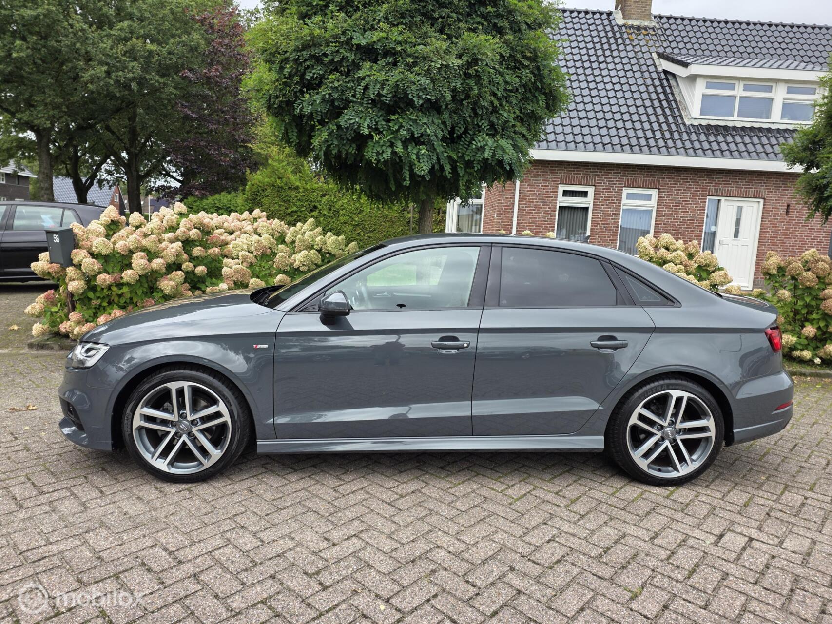 Foto van Audi A3 Limousine