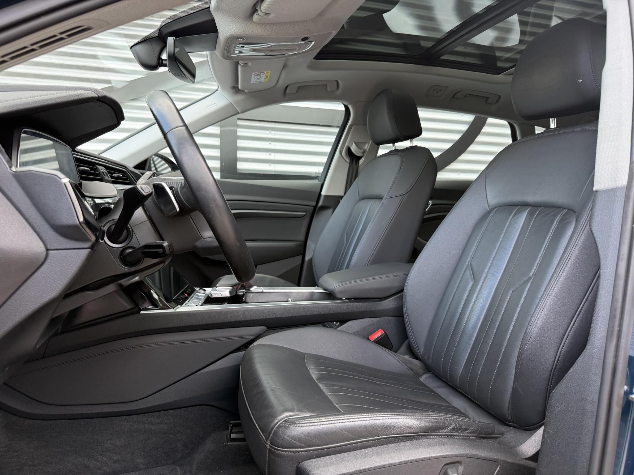 Foto van Audi E-tron 50