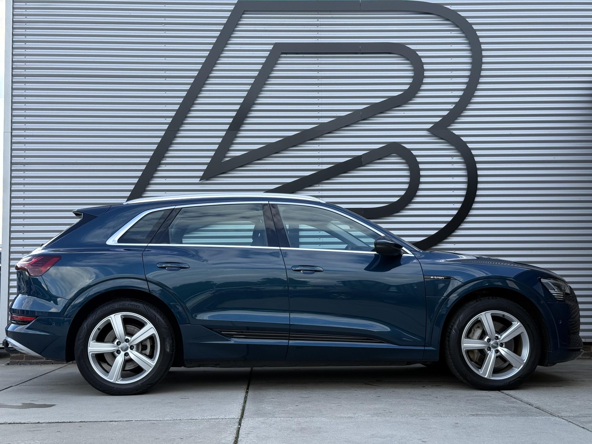 Foto van Audi E-tron 50