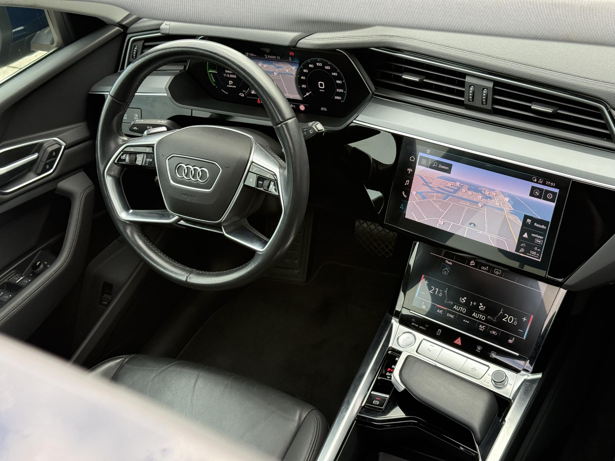 Foto van Audi E-tron 50