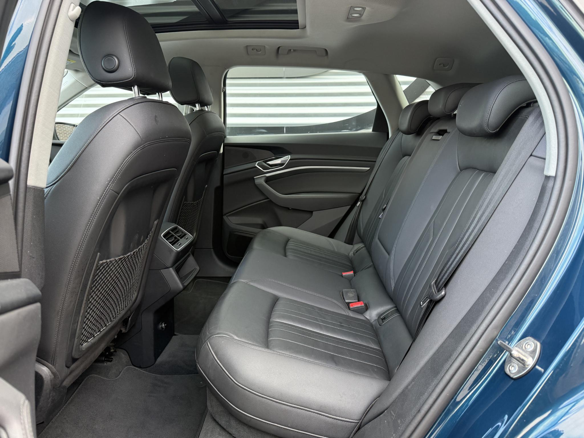 Foto van Audi E-tron 50