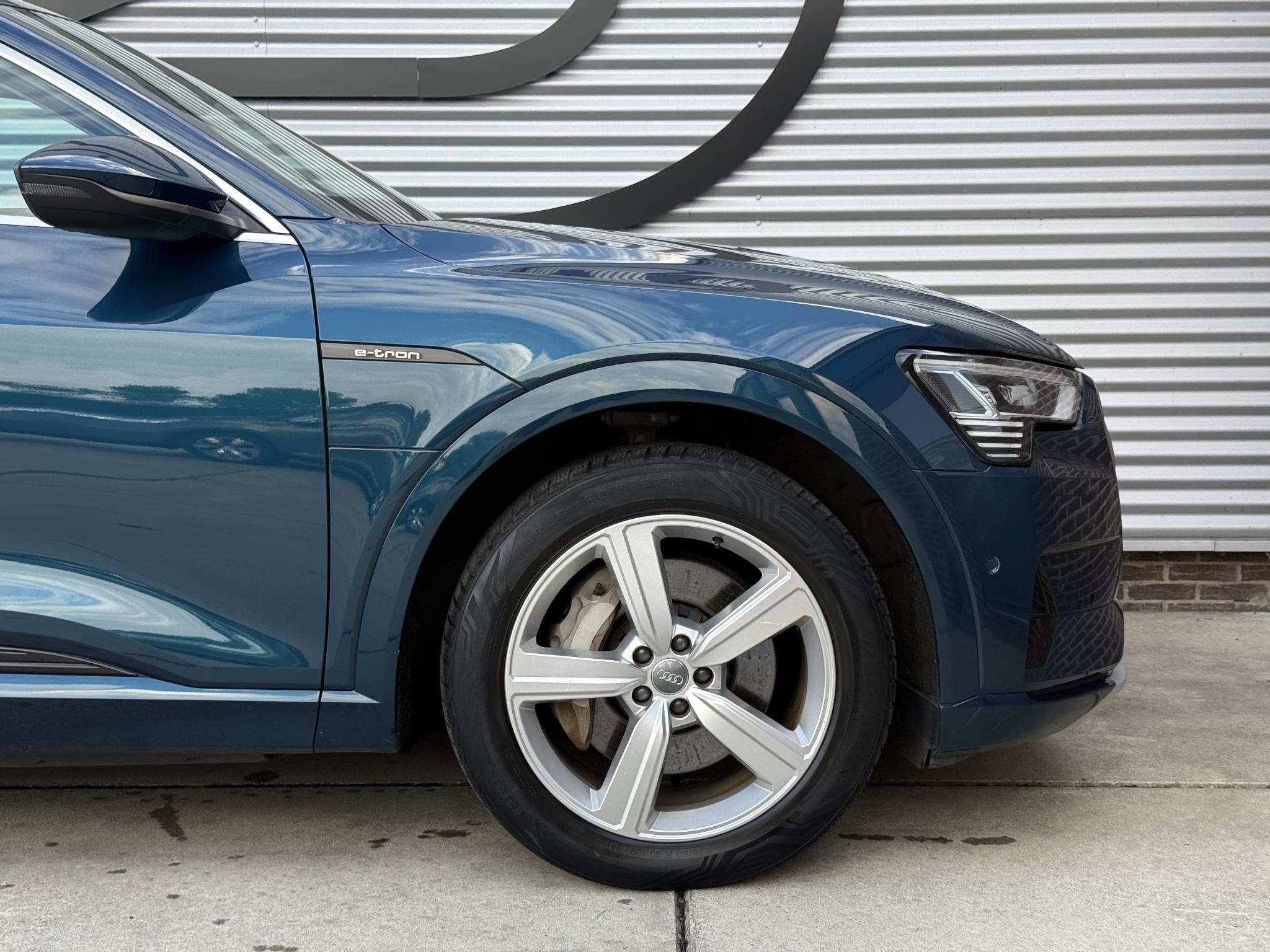 Foto van Audi E-tron 50