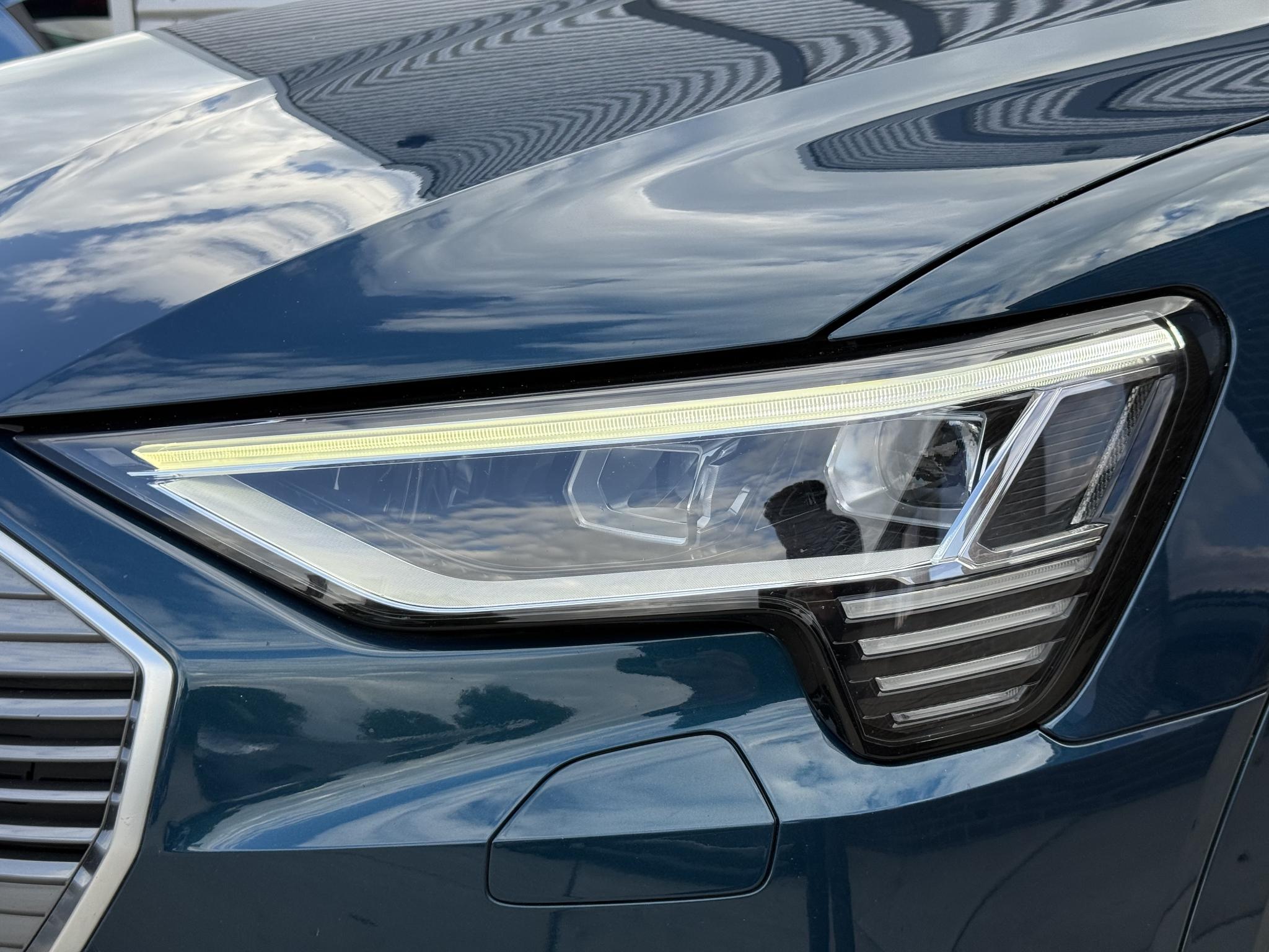 Foto van Audi E-tron 50