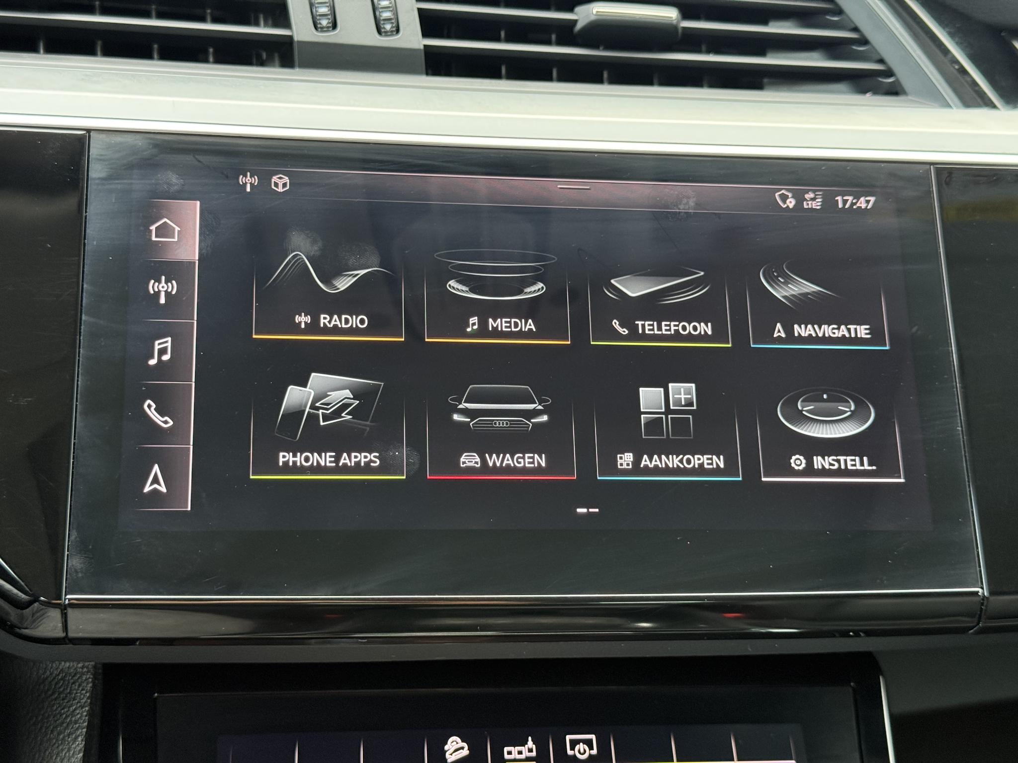 Foto van Audi E-tron 50
