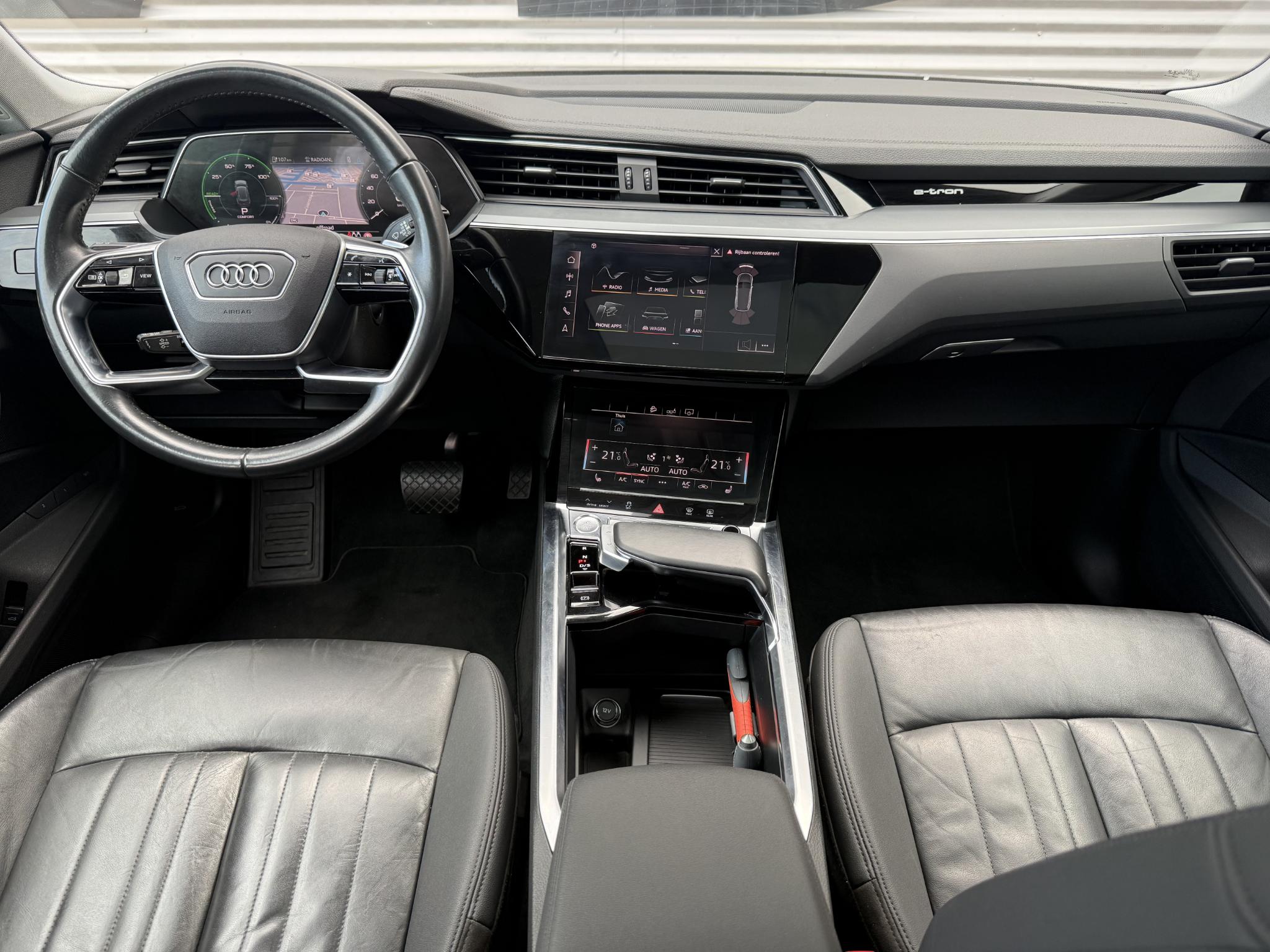 Foto van Audi E-tron 50