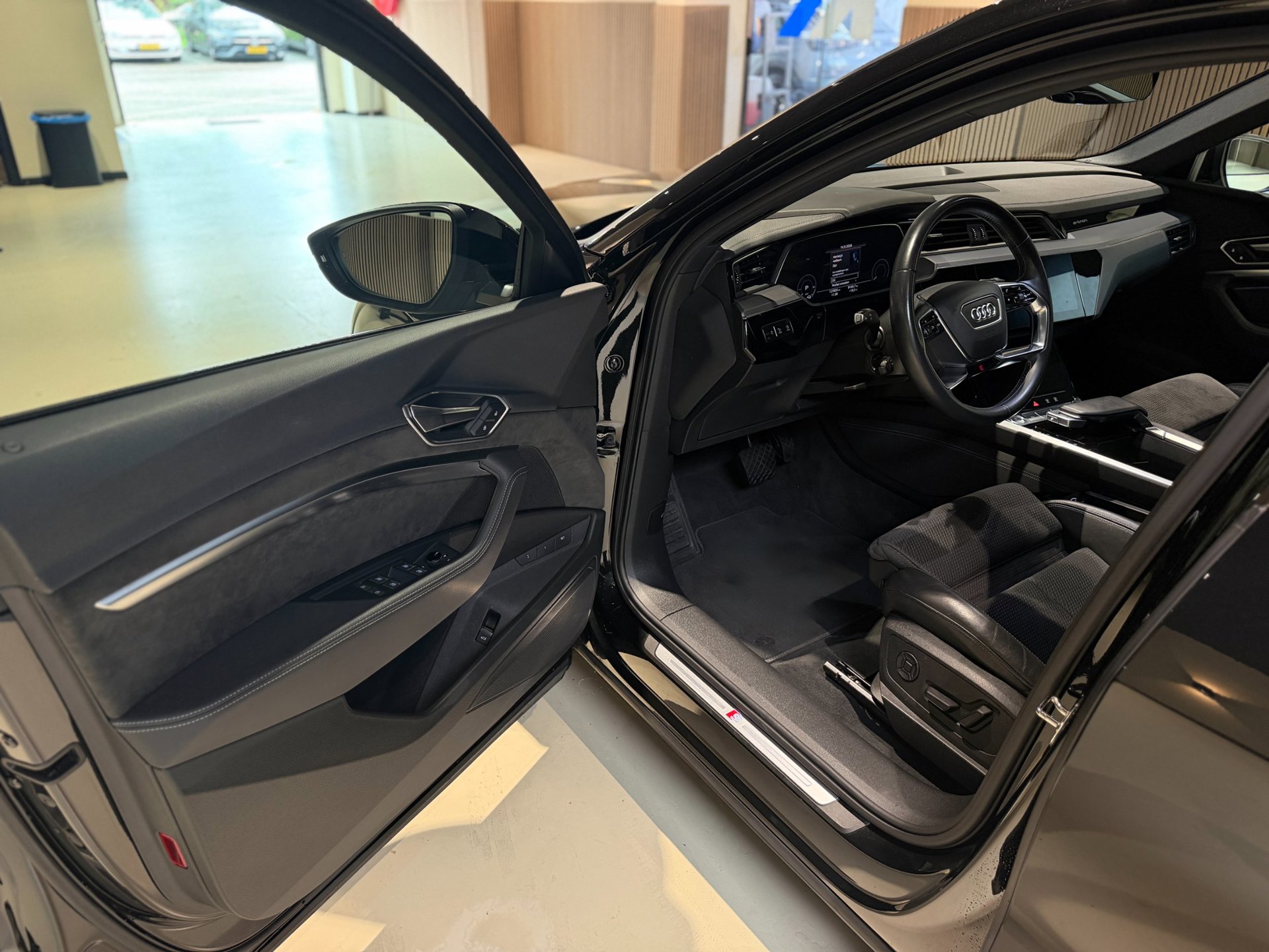 Foto van Audi E-tron