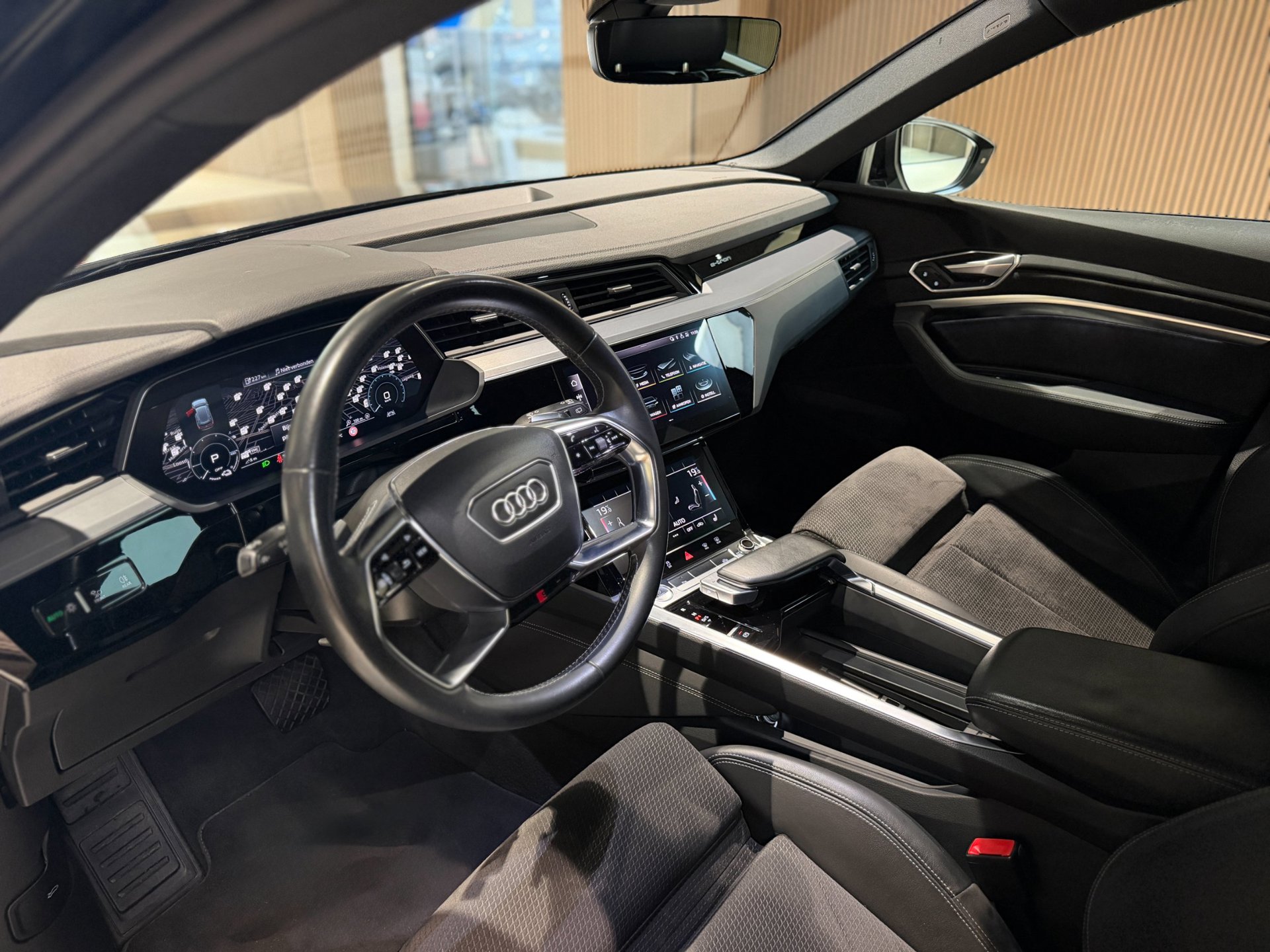 Foto van Audi E-tron
