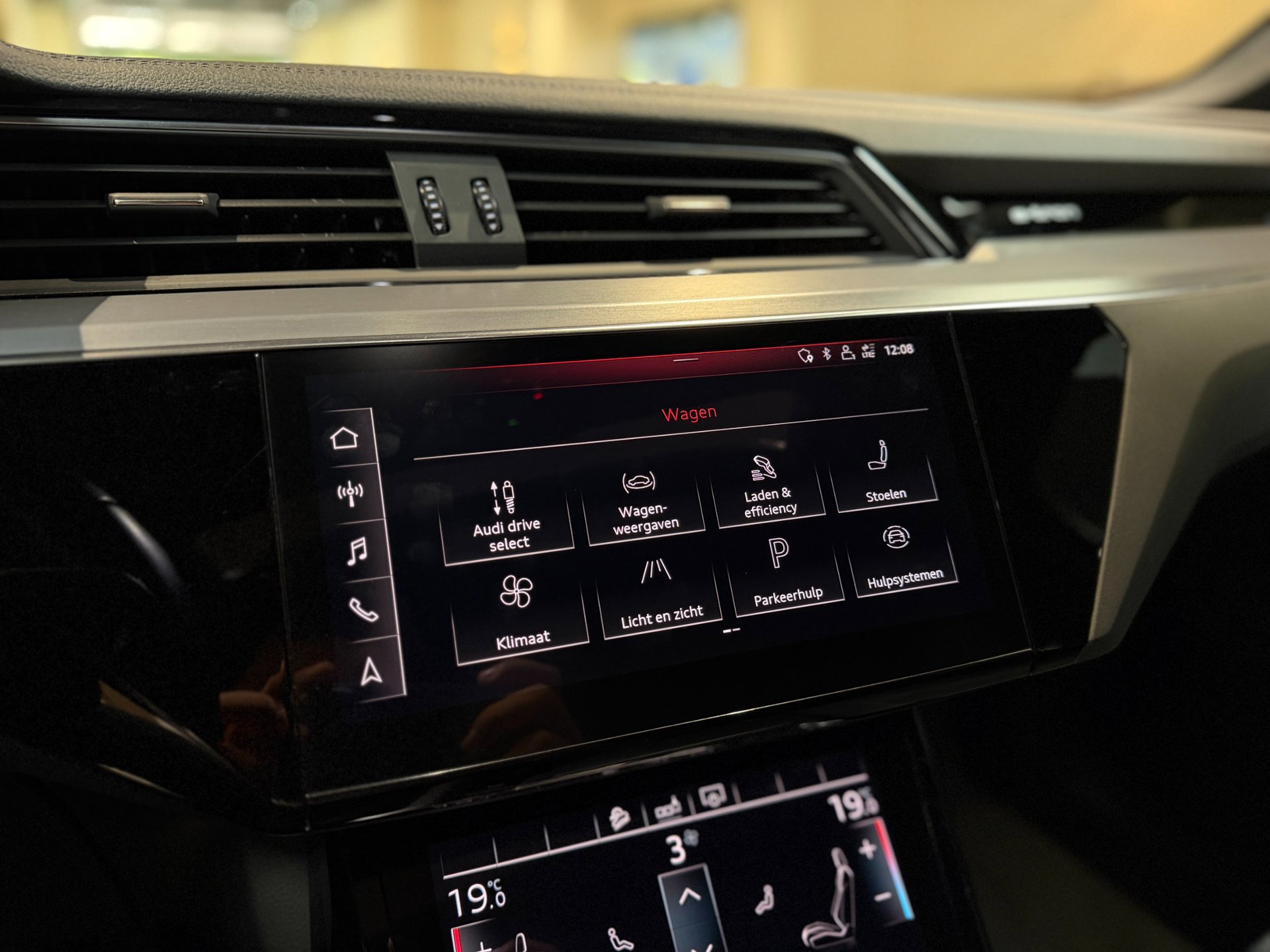 Foto van Audi E-tron