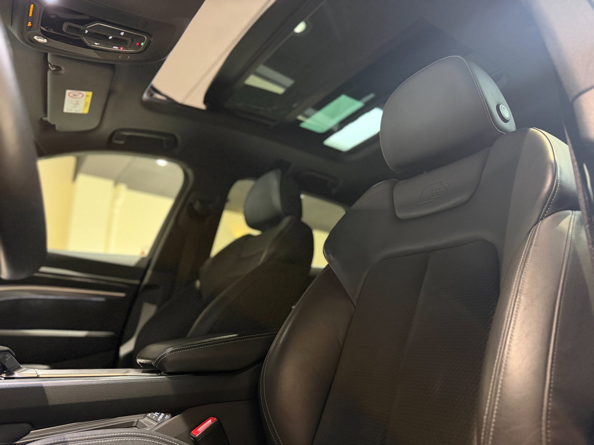 Foto van Audi E-tron
