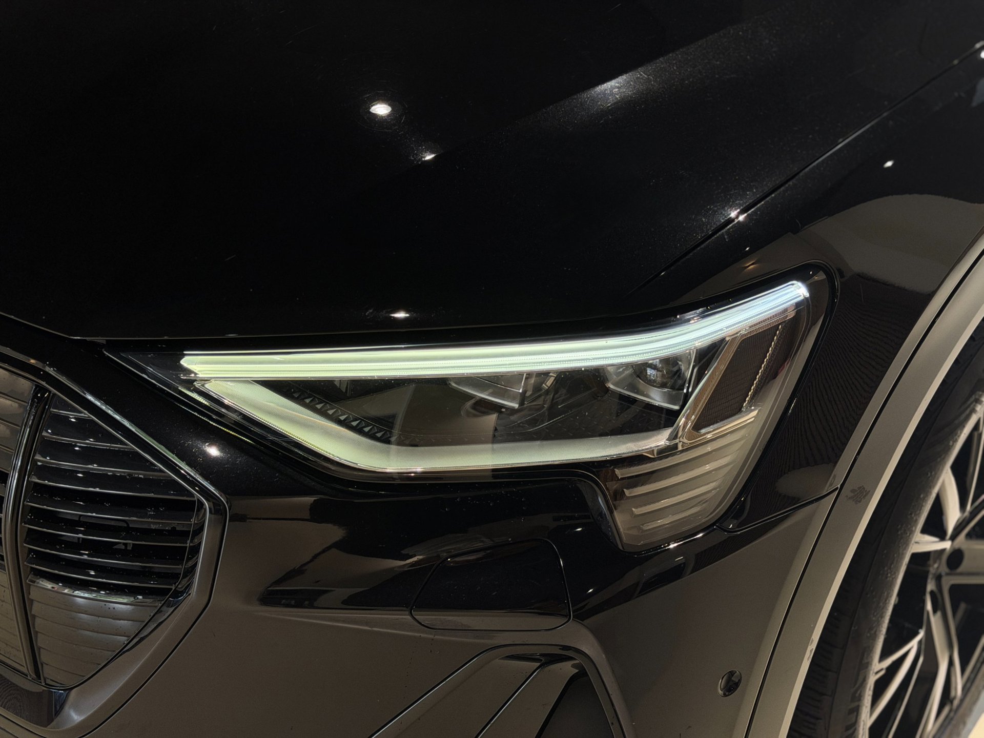 Foto van Audi E-tron
