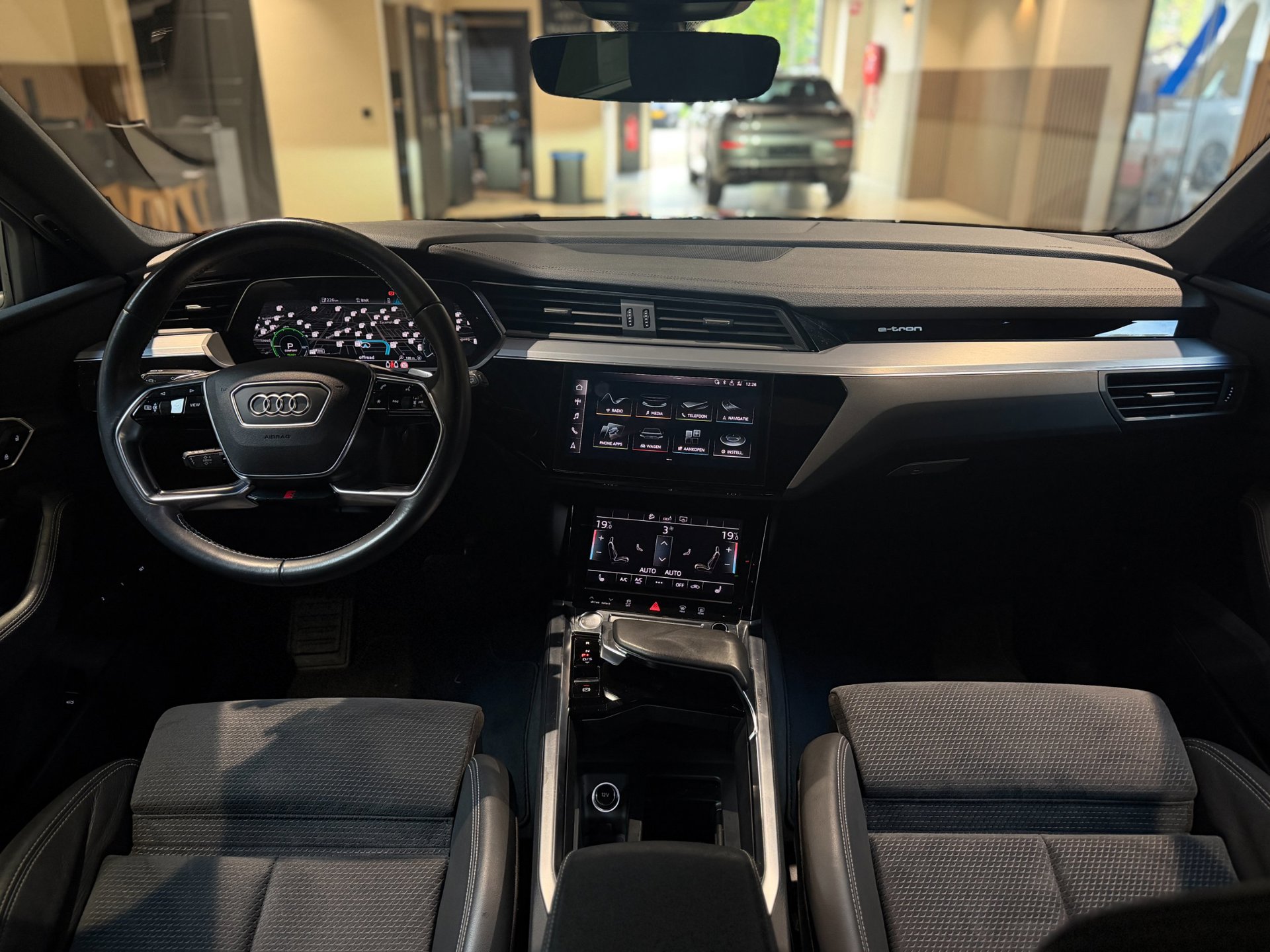 Foto van Audi E-tron