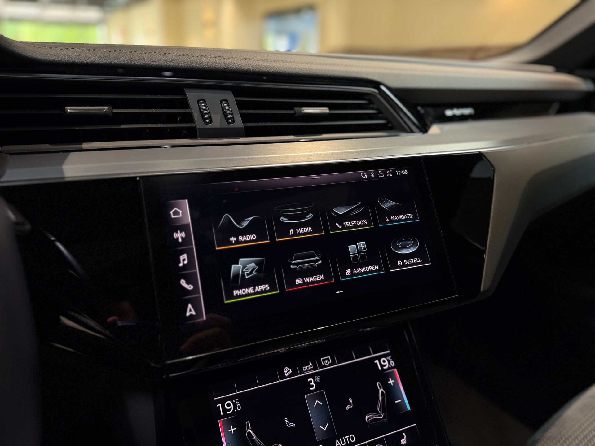 Foto van Audi E-tron