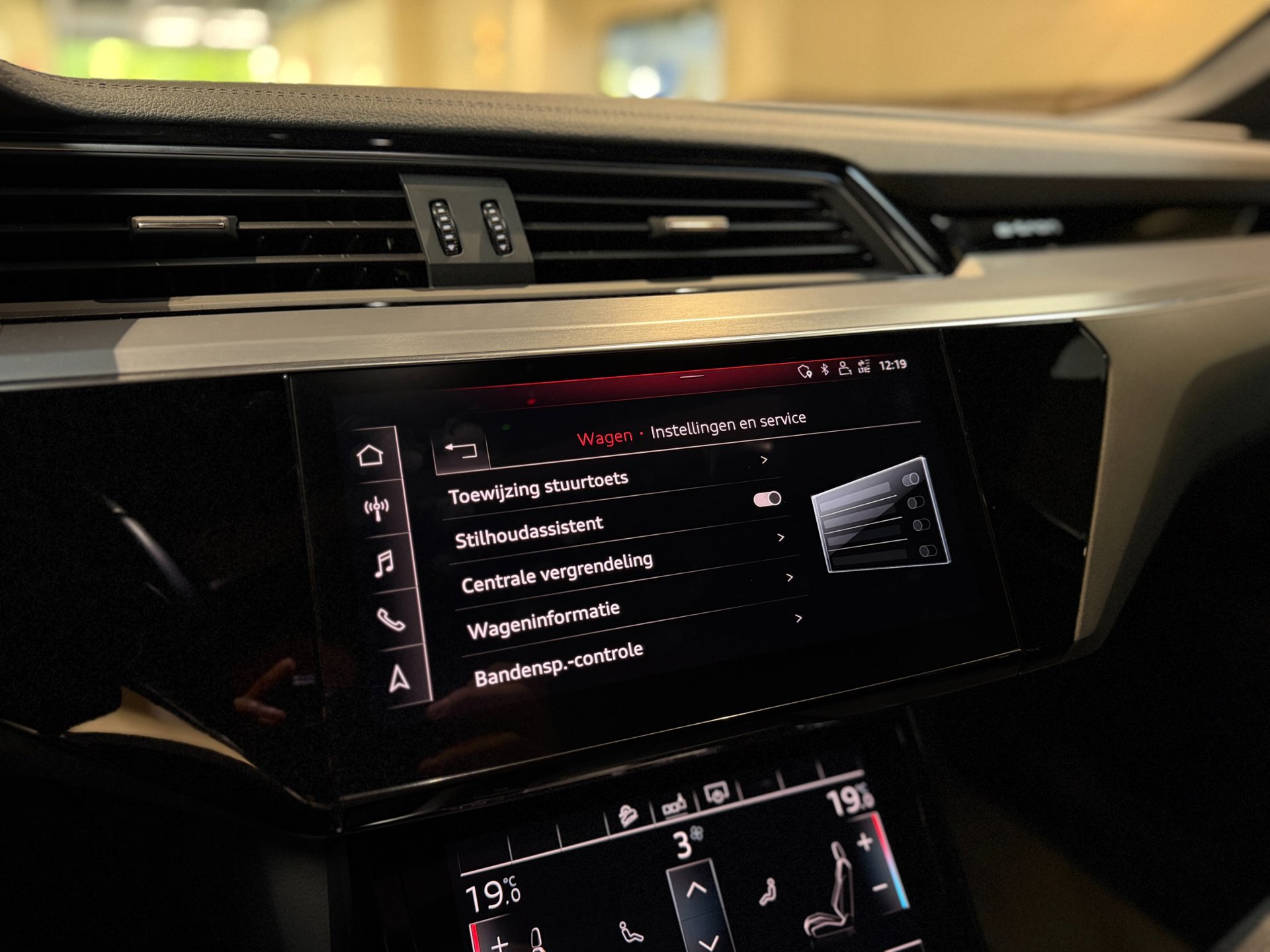 Foto van Audi E-tron