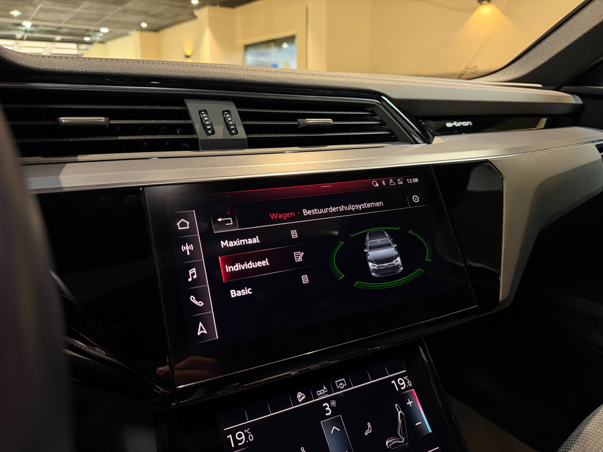 Foto van Audi E-tron