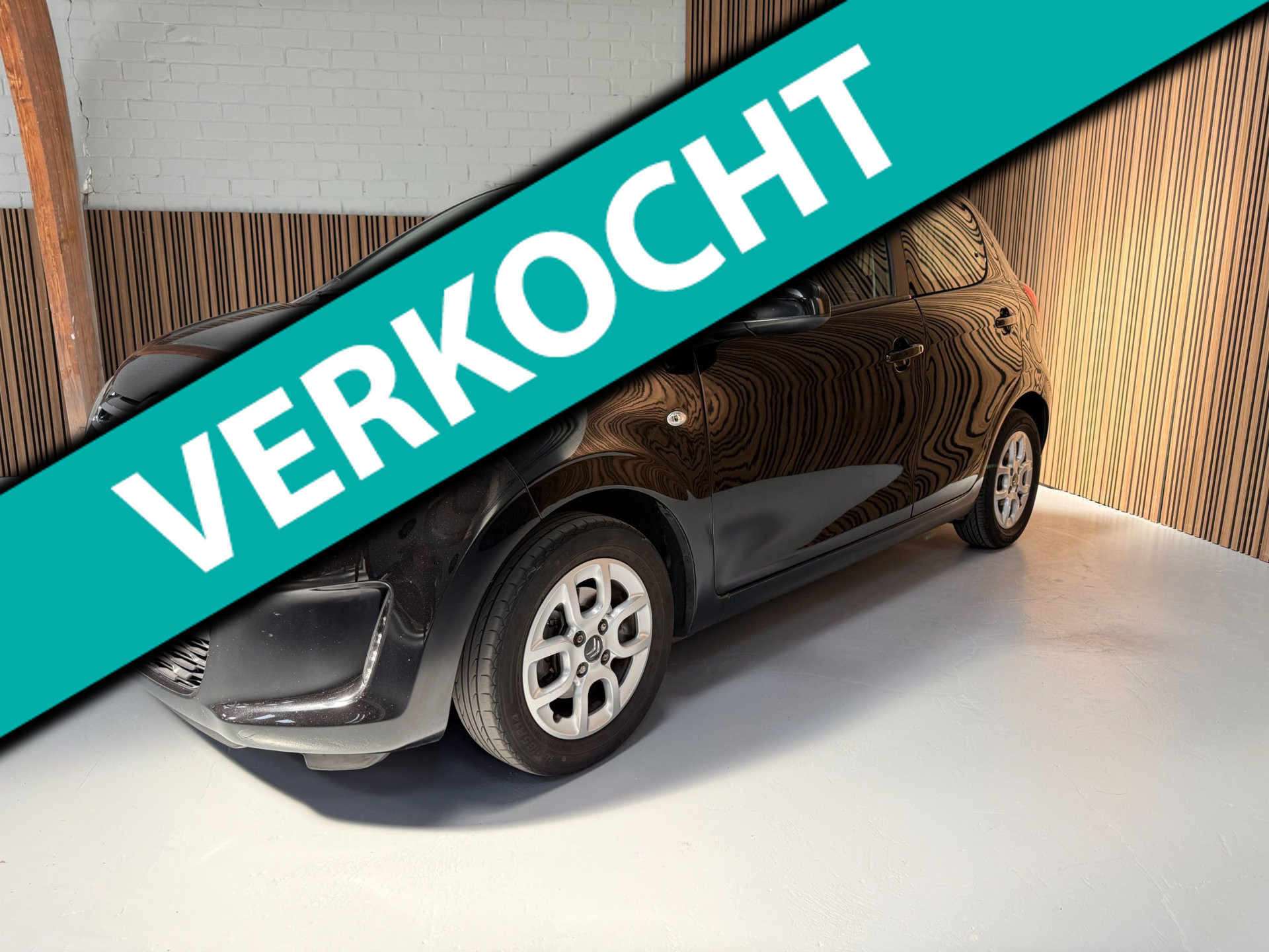 Citroen C1 1.0 e-VTi Selection 5drs, airco, cruise, 82500km NAP! 2017 - voorkant
