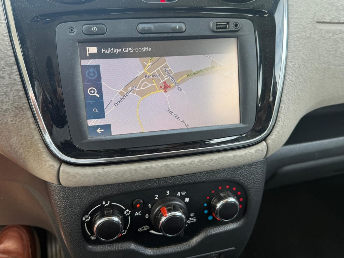 Foto van Dacia Lodgy
