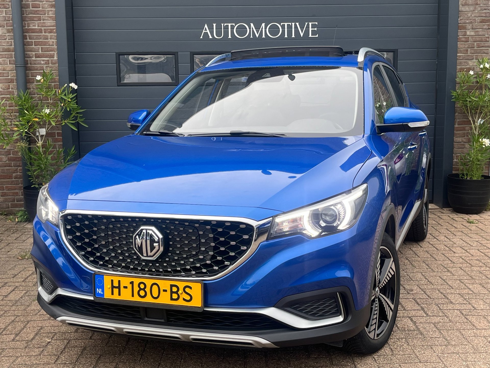 Foto van MG MG ZS Ev