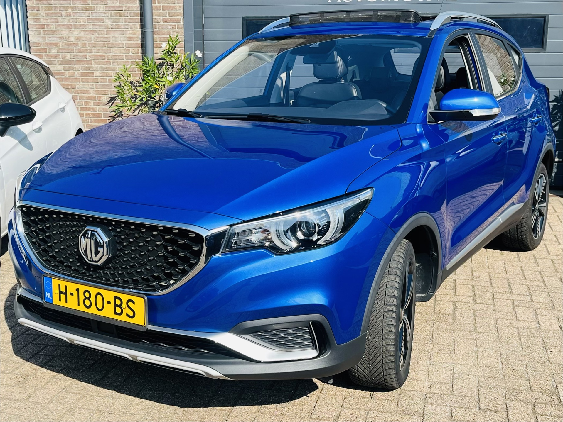 Foto van MG MG ZS Ev