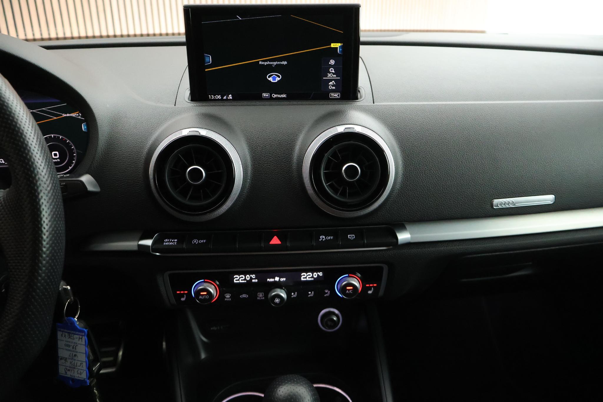 Foto van Audi A3 Limousine