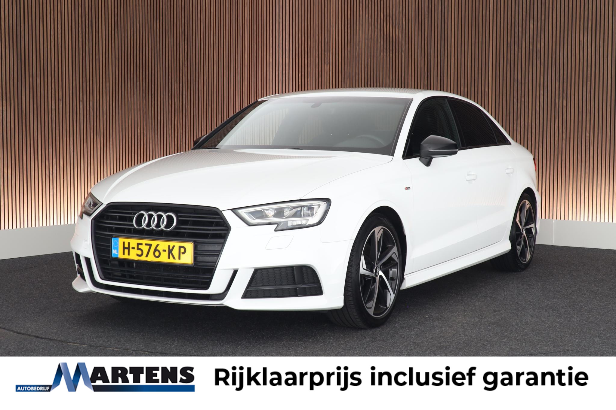 Audi A3 Limousine 35 TFSI 150pk S-Tronic 2x S-Line 2020 - voorkant