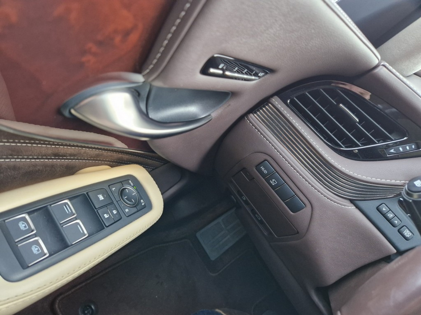 Foto van Lexus LS
