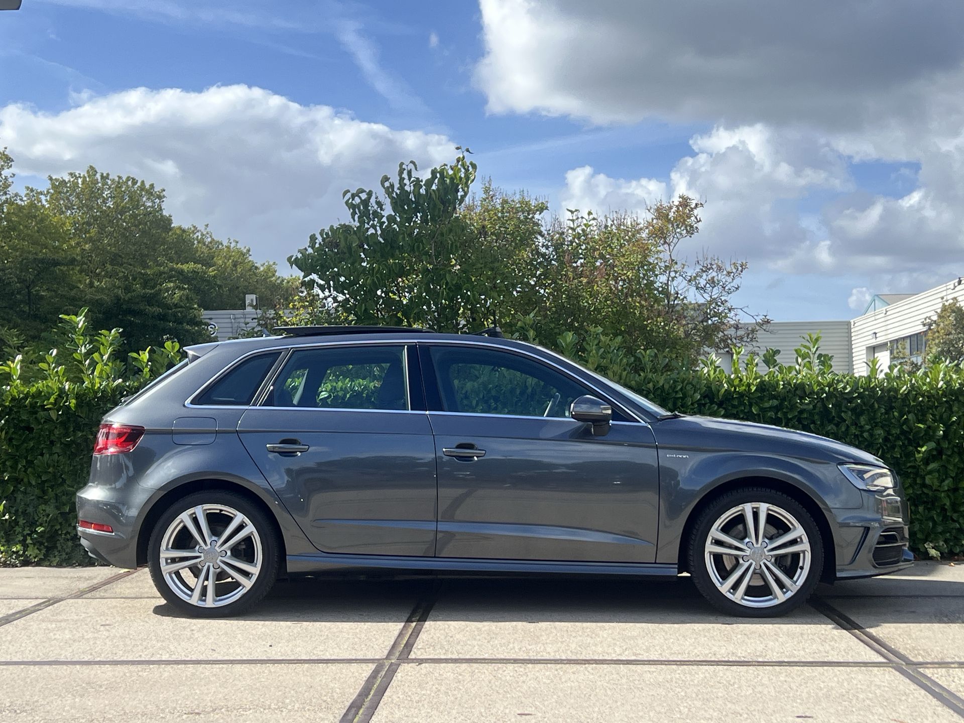 Foto van Audi A3 Sportback E-tron