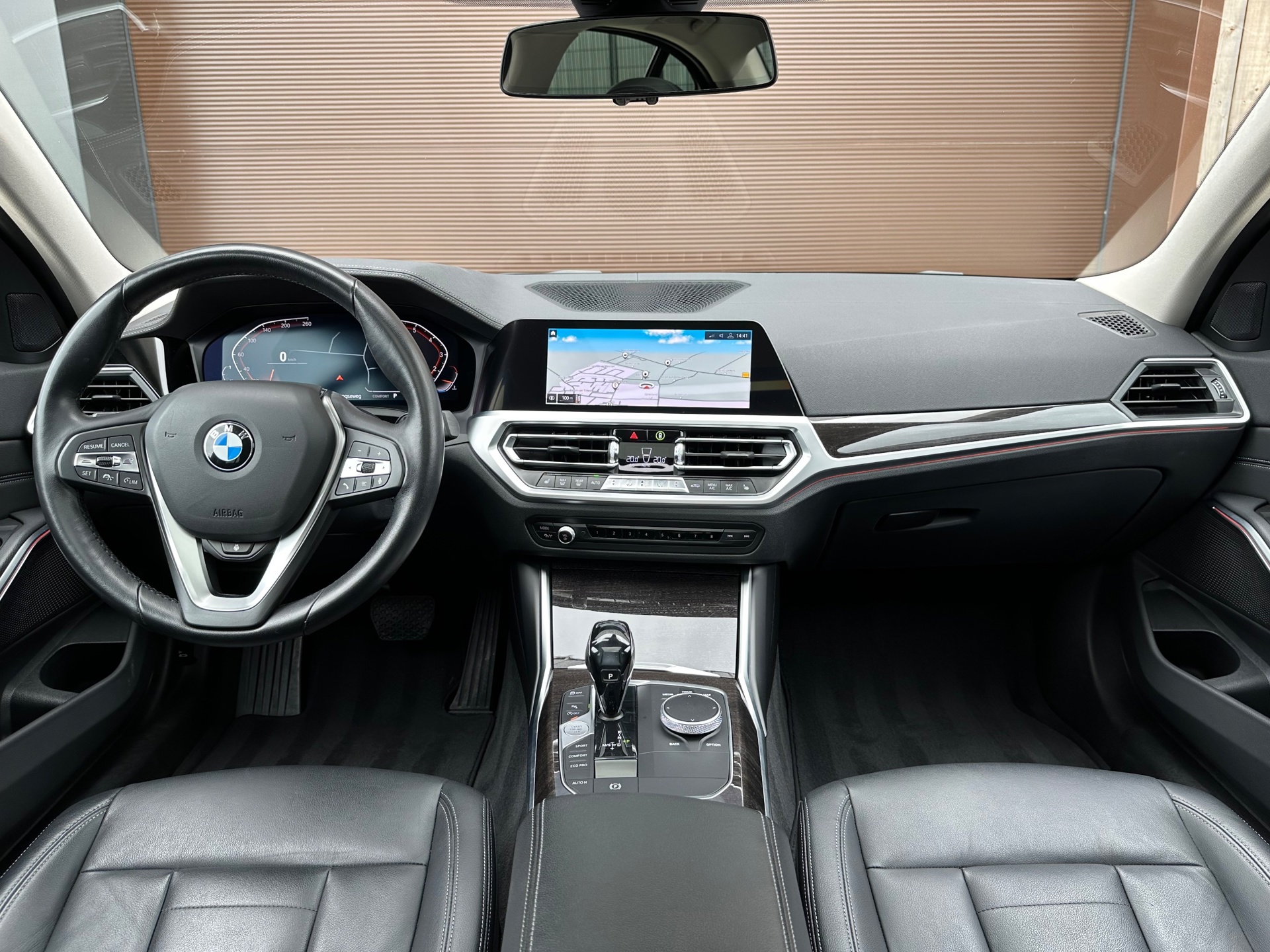 Foto van BMW 330i
