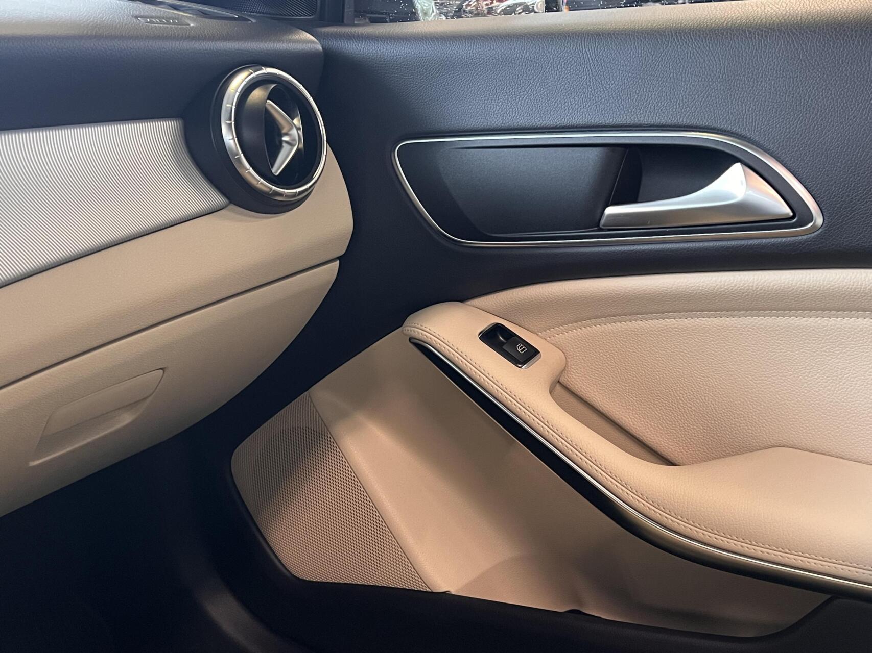 Foto van Mercedes-Benz Cla 180