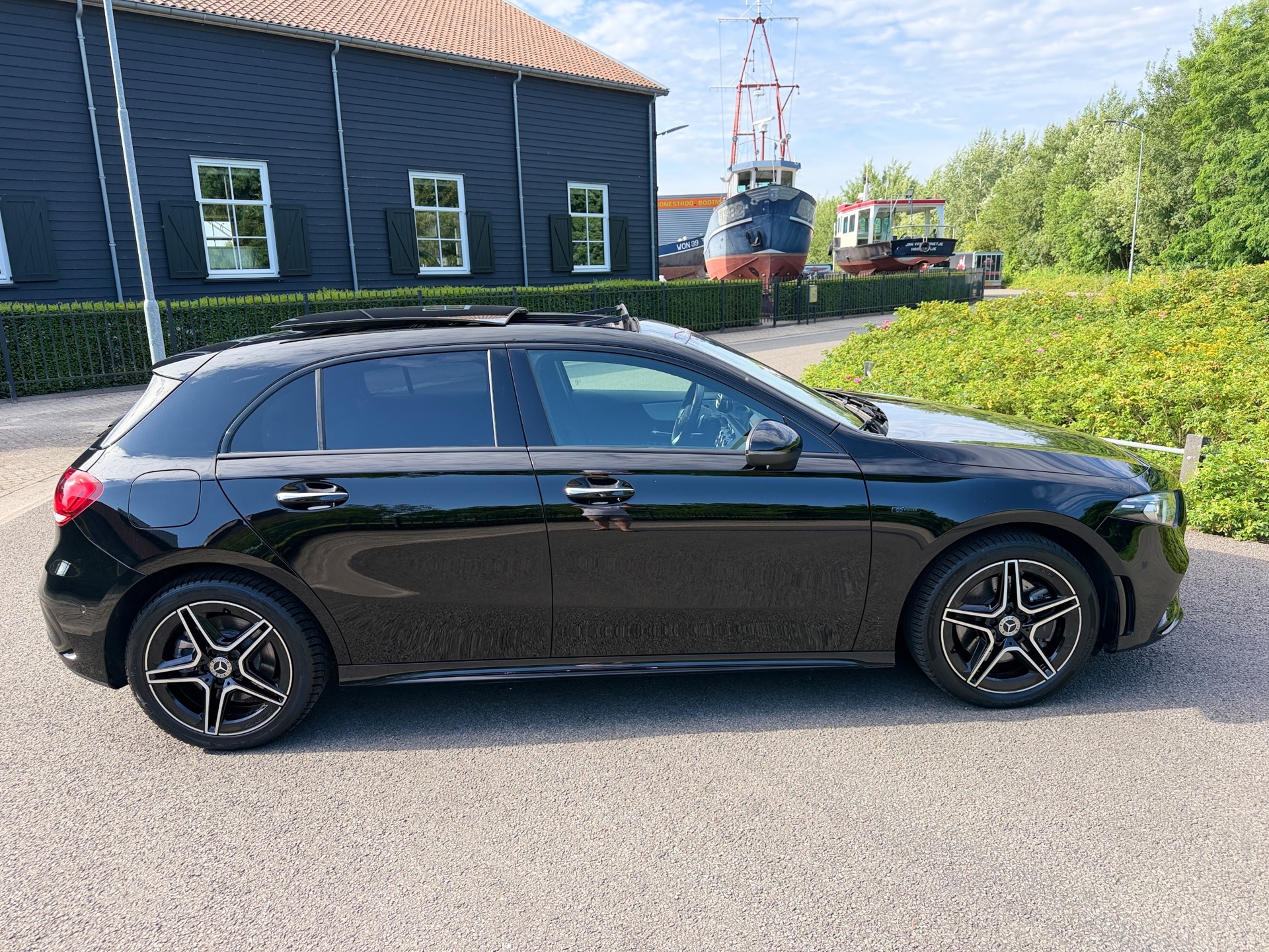 Foto van Mercedes-Benz A 250 E