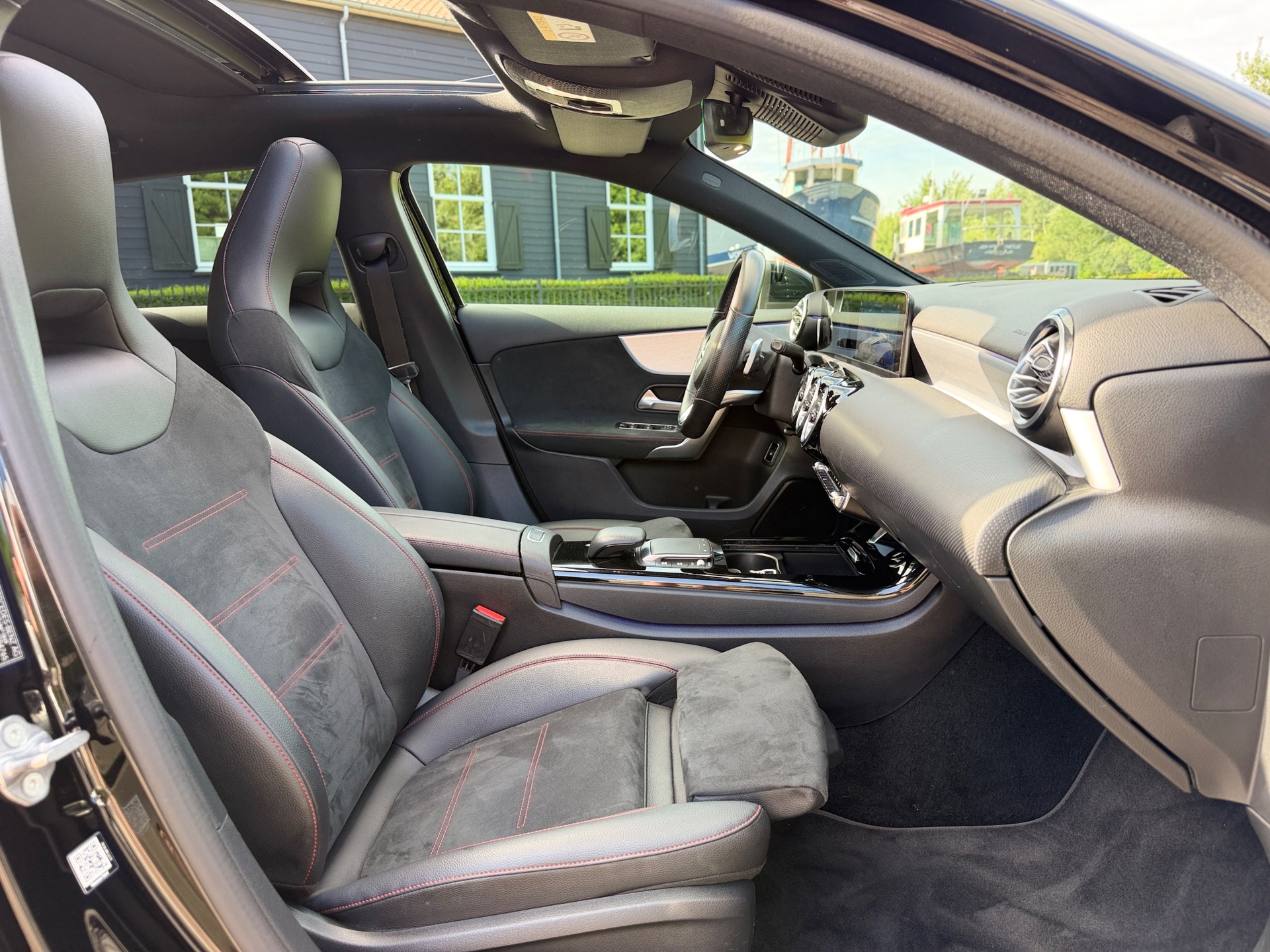 Foto van Mercedes-Benz A 250 E