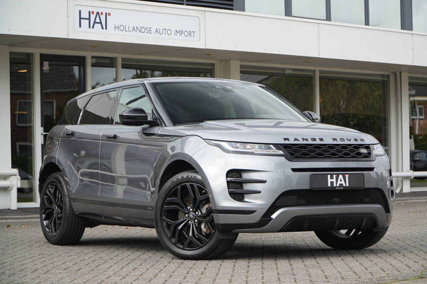 Land Rover Range Rover Evoque 1.5 P300e AWD R-Dynamic S I Pano I ACC I Black Pack 2020 - voorkant
