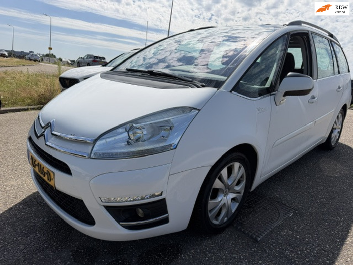 Citroen C4 Picasso 1.6 THP Tendance EGS Automaat Pano Trekhaak PDC Airco 2011 - voorkant