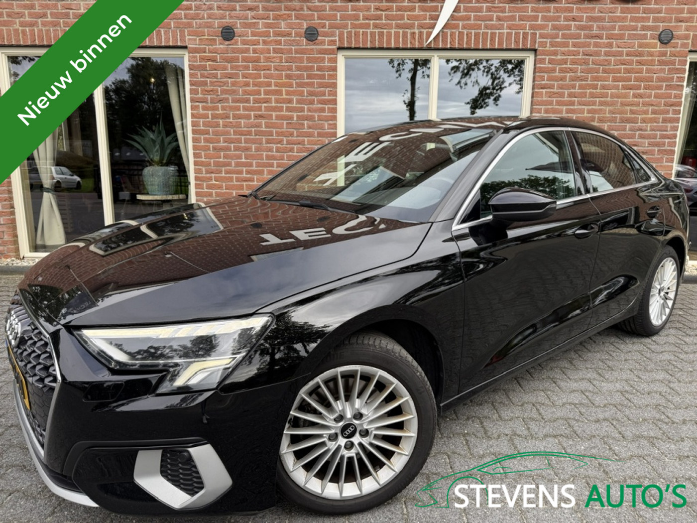 Audi A3 Limousine 30 TFSI Bns edition Automaat KEYLESS / VIRTUAL.COCKPIT / PDC / GROOT.NAVI / LED / CARPLAY / ANDROID / DAB+ 2021 - voorkant