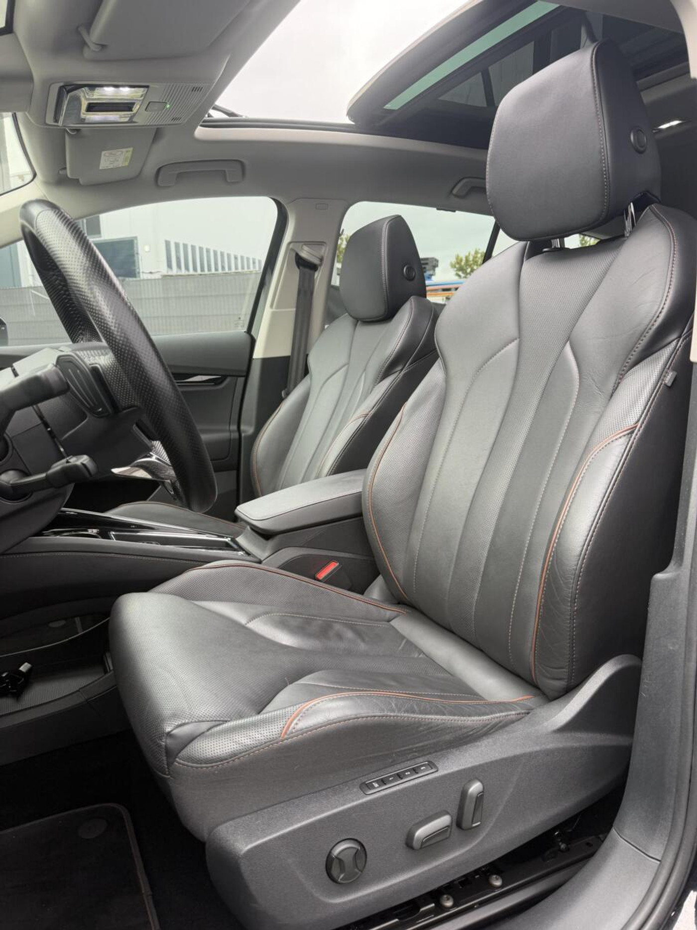 Foto van Skoda Enyaq 80