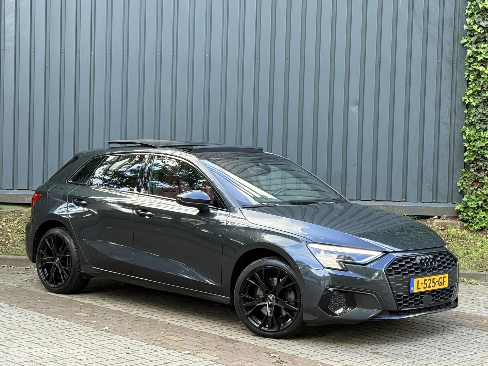Audi A3 Sportback 40 TFSI e Business edition 2021 - voorkant
