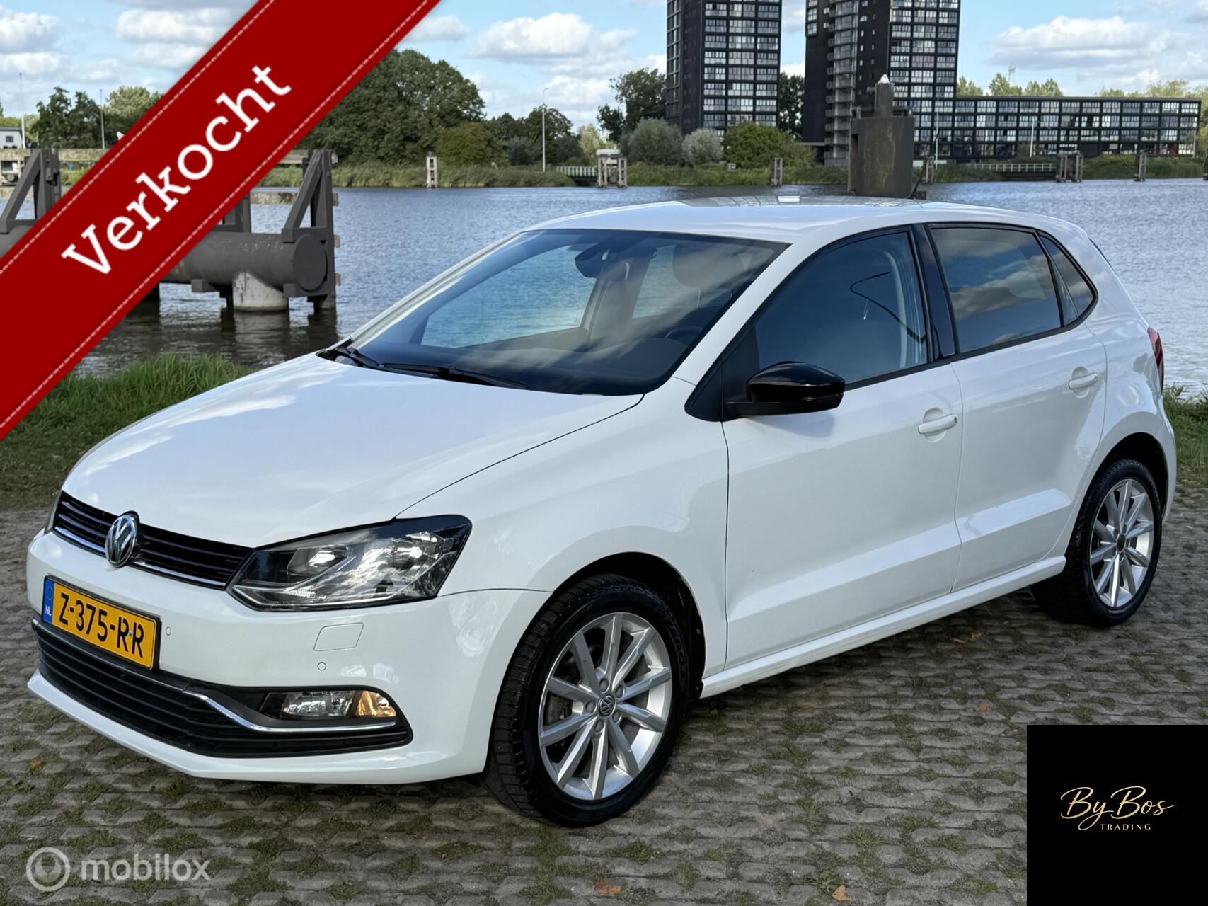 Volkswagen Polo Fresh 75 PK Cruise Stoelverw PDC 2014 - voorkant