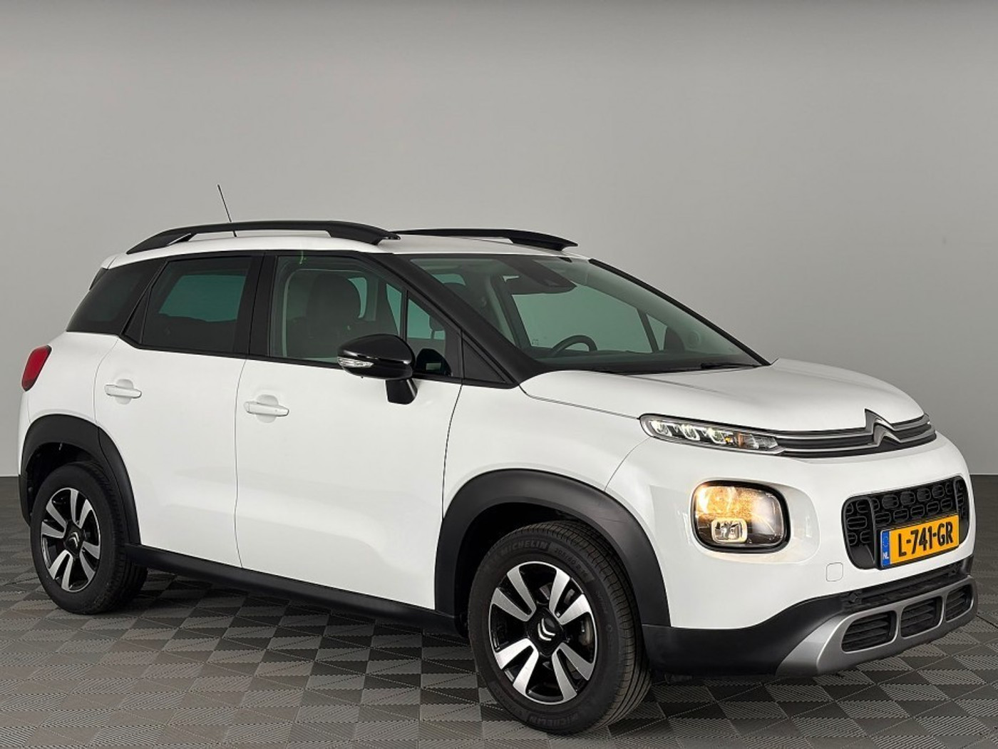 Citroen C3 Aircross 1.2 PureTech Shine | Trekhaak ✅ 1e Eigenaar 2021 - voorkant