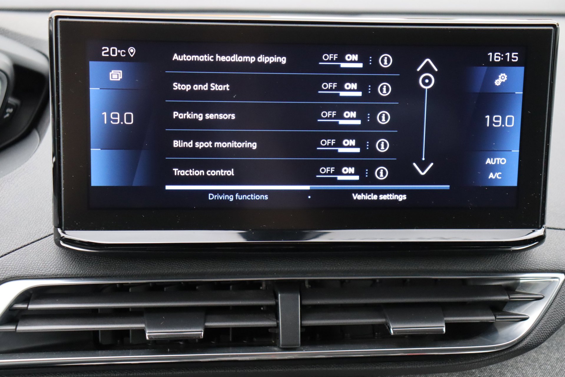 Foto van Peugeot 5008
