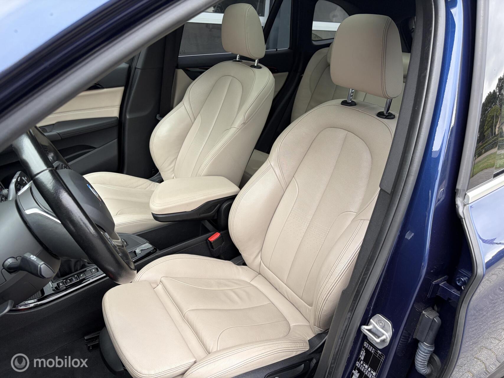 Foto van BMW X1 Xdrive20i