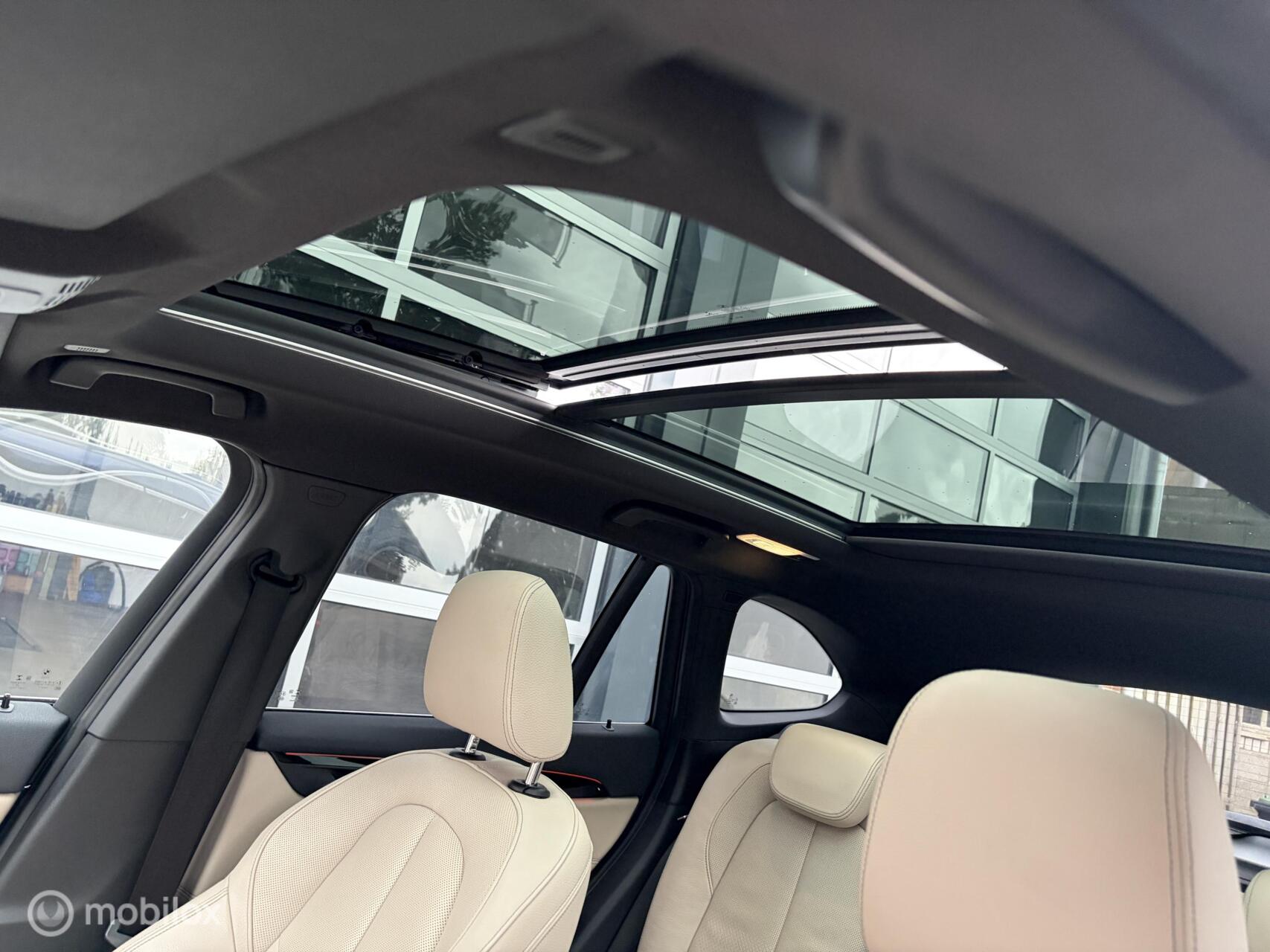 Foto van BMW X1 Xdrive20i