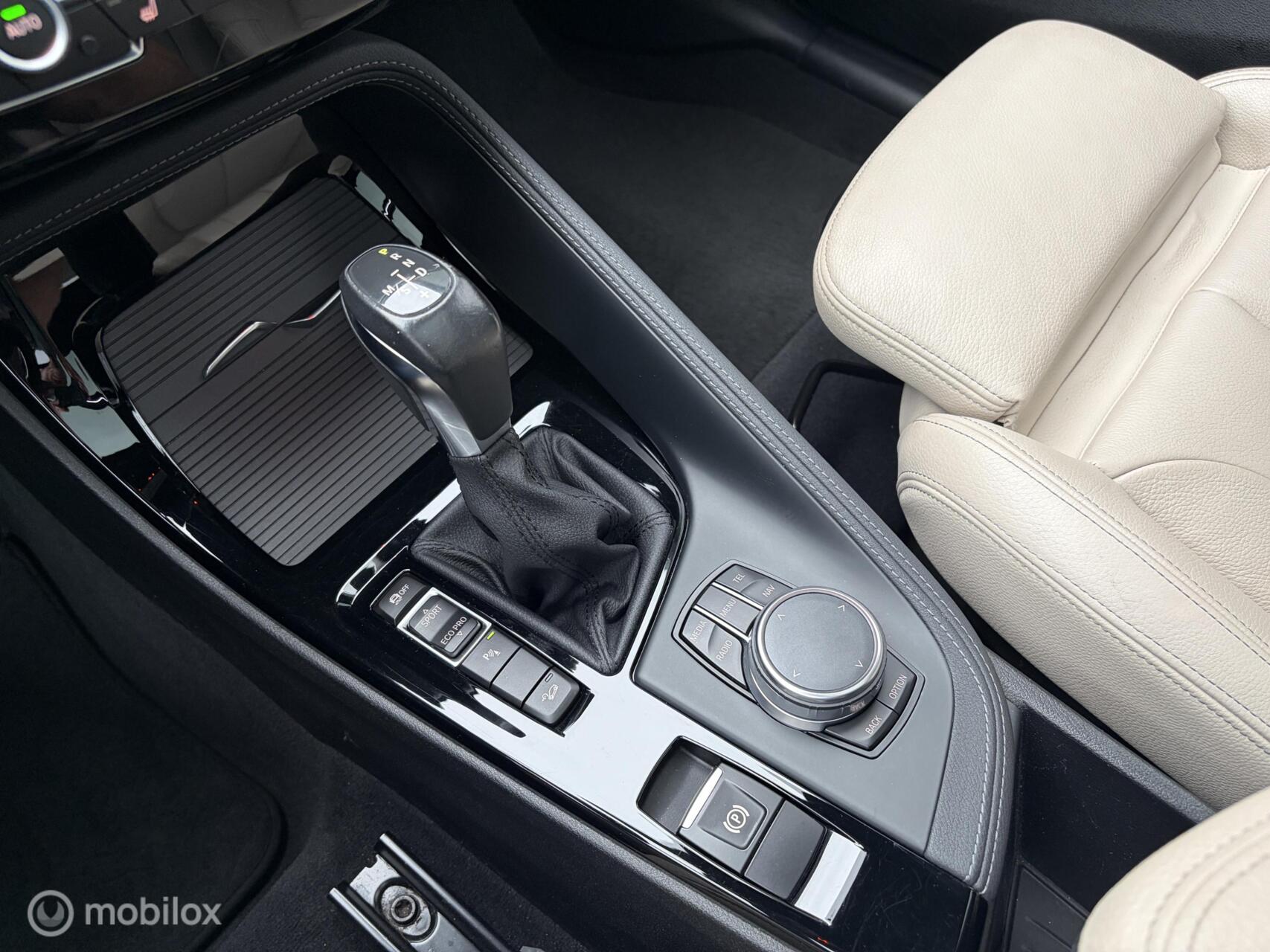 Foto van BMW X1 Xdrive20i