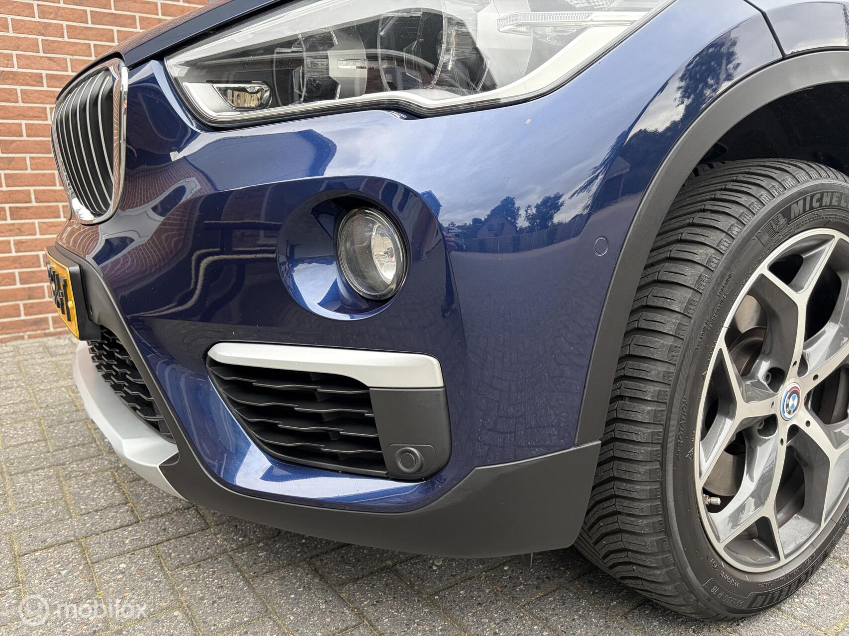 Foto van BMW X1 Xdrive20i