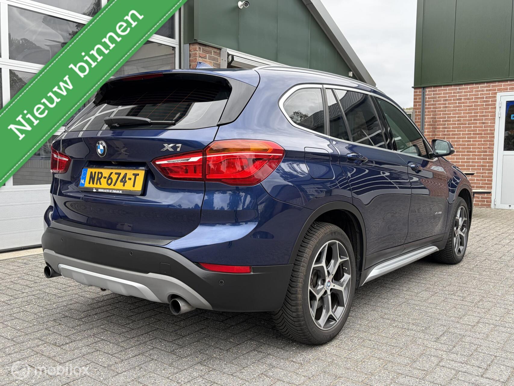 Foto van BMW X1 Xdrive20i