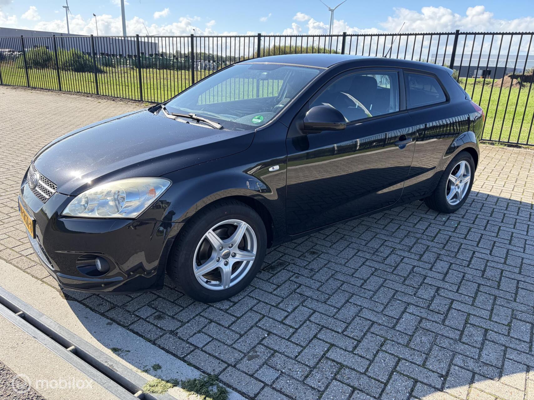 Foto van Kia Cee D