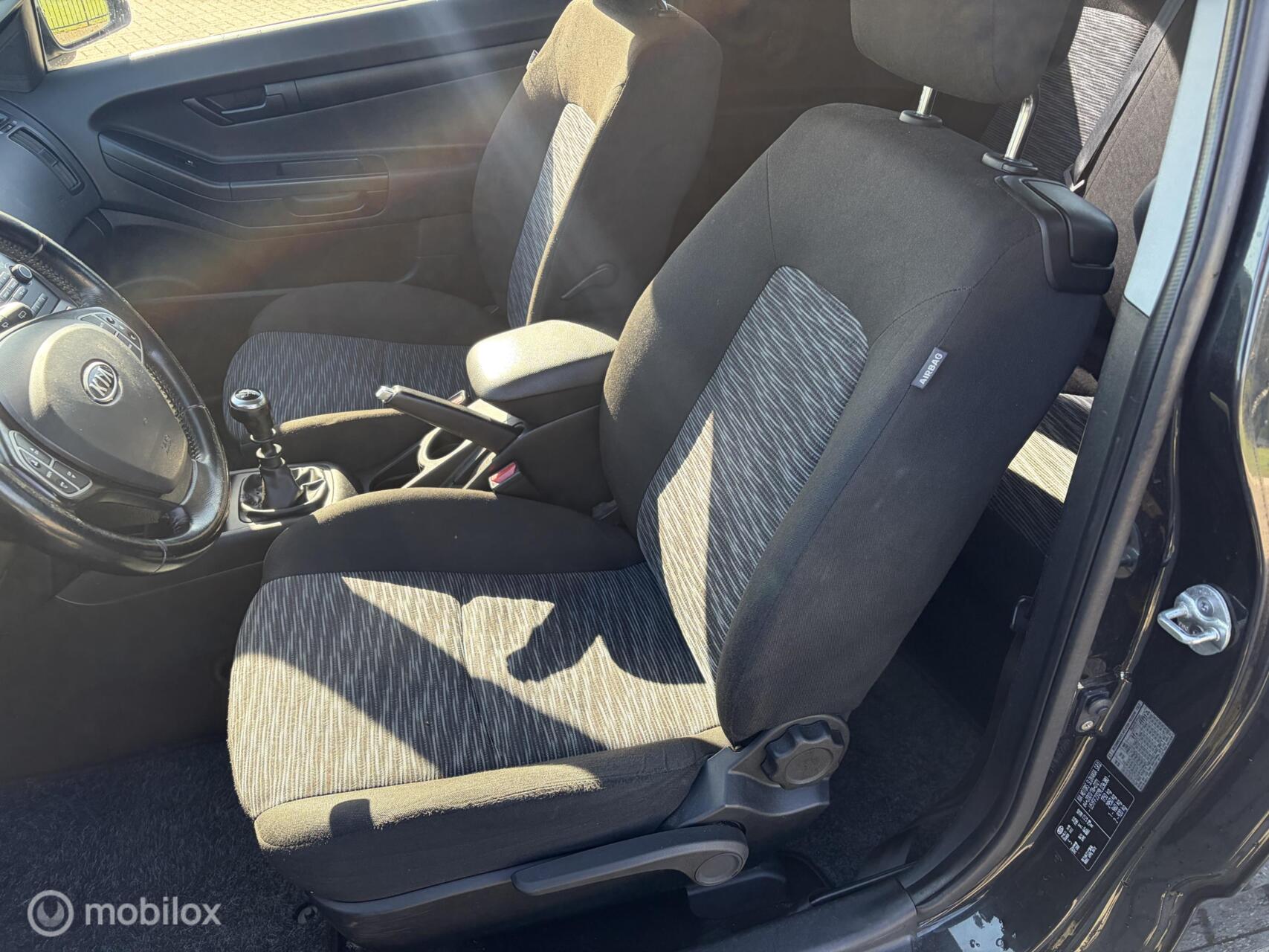 Foto van Kia Cee D