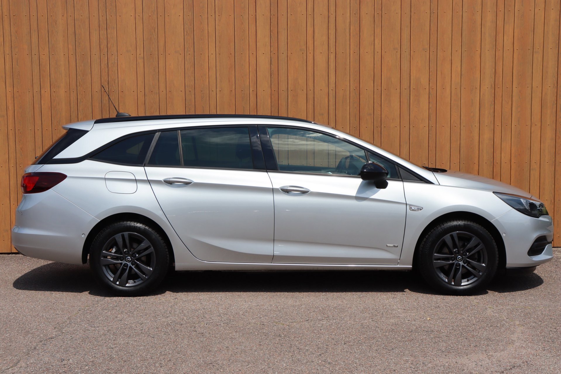 Foto van Opel Astra Sports Tourer+