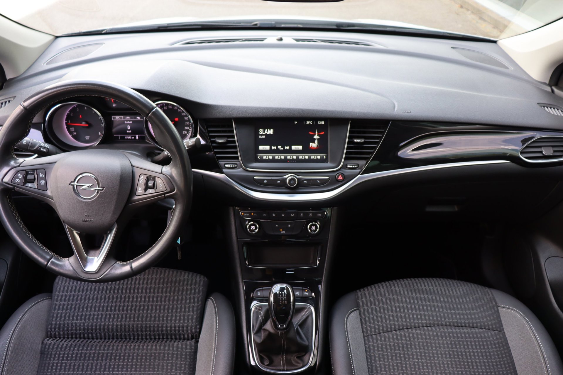 Foto van Opel Astra Sports Tourer+